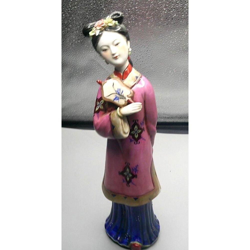 Chinese Porcelain Figurine Hand-Painted Woman In Traditional Clothing T05 B
